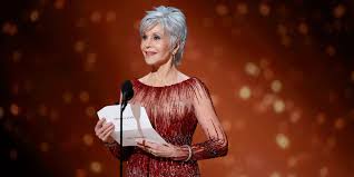 This jane fonda hairstyle is one of the coolest example of long blonde hair with bangs. Jane Fonda Is Embracing A New Look At The Oscars Her Gray Hair