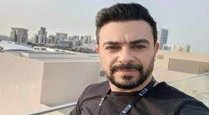 في خطوة مفاجئة، أعلن الفنان كريم حسيني عن إقامة مشروع له، وهو عبارة عن بيع مشروبات ساخنة على الطريق، إذ أحضر ماكينة مشروبات ساخنة ووضعها في . 6cz3jlsrl5zdbm