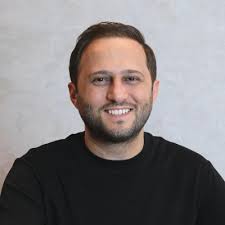 🚀 8 famous architects in the modern and contemporary era who forever  changed architecture. Read more: https://lnkd.in/dtUgTVdT 🖋️ In a  celebration of architectural brilliance, we've gathered the…