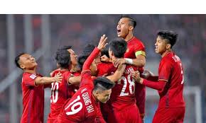 Thất bại thảm hại của slna khép lại bằng chiếc thẻ đỏ của mạnh hùng. Slna Cáº§n Háº¡n Cháº¿ Pháº£i Nháº­n Tháº» Ä'á» Ä'ai Phat Thanh Va Truyá»n Hinh Nghá»‡ An