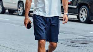 Le short homme nh500 fresh est à 6€ au lieu de 15€ ! 5 Facons De Porter Votre Short Avec Style Cet Ete Edgard L Elegant