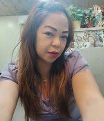 Introduction and friendship seeking in a social group