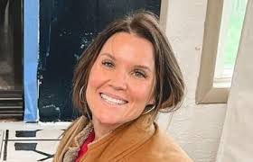 Janelle Carr's Instagram, Twitter & Facebook