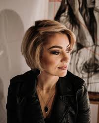 Amy Lummus's Instagram, Twitter & Facebook