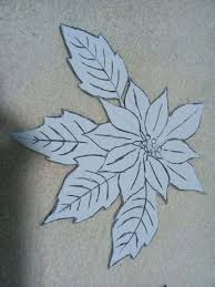 Viene la noche buena se oyen los aguinaldos esto me está indicando que ya pasó un año más ya se ve mucha gente mucha gente comprando y donde quiera se oyen canciones de. Noche Buena Dibujarte Amino