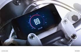 Modern Apple Tech Meets A Retro Honda For A Match Made In High Speed Heaven Cb 750 Motorrad