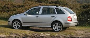 Fabia combi ze światłami do jazdy dziennej led od razu przyciąga uwagę. Skoda Fabia Combi 1 4 16v 2004 2007 Automaniac