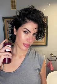 Victoria Wild's Instagram, Twitter & Facebook