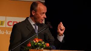 Friedrich merz ist bereits seit 1981 mit seiner frau charlotte merz. Prominenter Festredner Friedrich Merz Beim Empfang Der Frauen Union Karlsruhe Baden Tv