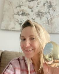 17 Social Apartments