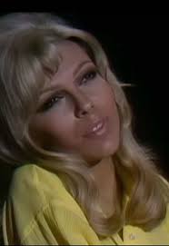 Is Nancy Sinatra Related to Frank Sinatra