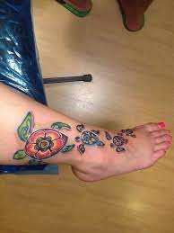I Love The Sea Turtle Tattoo On My Foot Inked By Scott Martin In Oahu It S Based On Art By Brilliant Watercolor Turtle Tattoo Designs Turtle Tattoo Tattoos