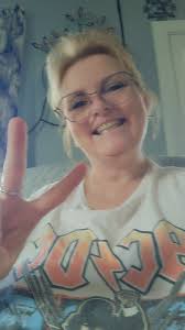 Hi! I'm new to this group. I recently joined because I Love Moonbrew ❤️