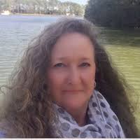 Dee Russell, Notary Public in Hudgins, VA 23076