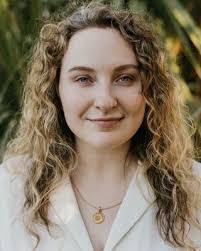 Ashlyn Knight's Instagram, Twitter & Facebook