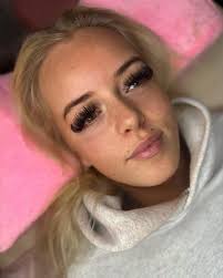 Who doesn't love long lashes?😍✨🫶🏽🩷🩷