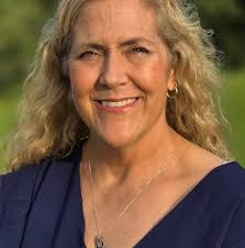 What are credible shuttle services for group transportation from Ft  Lauderdale airport to South Beach Miami and Miami port?