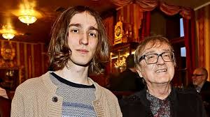 Miro žbirka — bažant na víne 04:07. Zbirkov Syn Prezradil Ako Sa Mu Robi S Otcom Novy Cas