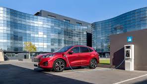 Crw auto parts item number: Ford Kuga Plug In Hybrid Leiser Innenraum Durch Flusterstrategie