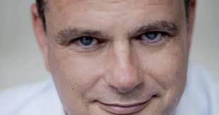 Please check your credentials and try again. Lars Weiss