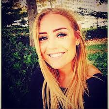 Kelly Smart's Instagram, Twitter & Facebook