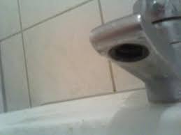 Der wasserhahn tropft und nervt? Bekomme Den Rest Des Abgebrochenen Gewindes Nicht Raus Wer Kann Mir Helfen Wasserhahn Gewinde