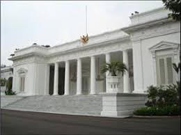 It is located on veteran street in central jakarta, with merdeka palace located south. Istana Negara Jakarta Www Realita News Com