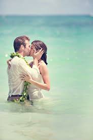 50 Must Have Beach Wedding Photos Beach Wedding Photos Beach Bride Romantic Beach Wedding