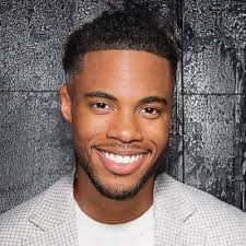 Julie Bliven (@Julie_Bliven)