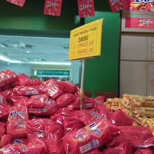 Langkawi merupakan salah satu destinasi pelancongan pilihan rakyat malaysia ketika ini, apatah lagi sekolah masih bercuti dan ramai yang ingin menghabiskan cuti di ruangan komen, ada yang cakap lokasi jual coklat lain di langkawi masih ada banyak stok. Harga Terkini Coklat Di Kompleks Haji Ismail Group Langkawi 2019