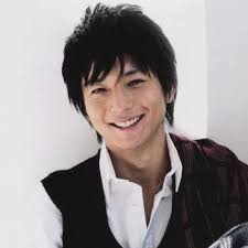 緯來日本台- 🐶#向井理照片來源：翻攝自雜誌| Facebook