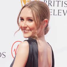 Rose Ayling-Ellis "terrified and heartbroken" over "cure" for deafness:  "Who assumes that we want to be fixed?" 💔 ⬇️