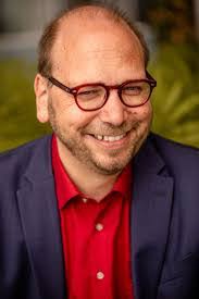 Vincent Eck's Instagram, Twitter & Facebook