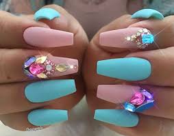 Finish the look with a silver line near the ends. 20 Pink And Blue Acrylic Nails Nail Art Designs 2020