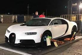 Lo que mas se esta escuchando, lo mejor de lo mejor. Bad Bunny Se Compro Un Bugatti Chiron Y Ahora No Sabe Que Hacer Con El La Tercera