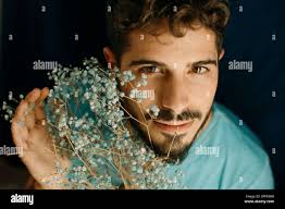 Bart von blumen -Fotos und -Bildmaterial in hoher Auflösung