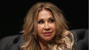 Das liegt an der neuen frisur, mit der sich carmen pudelwohl fühlt. Carmen Geiss Neues Foto Fans Konnen Kaum Glauben Was Sie Sehen Brigitte De