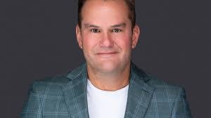 Roger Pettingell's Instagram, Twitter & Facebook