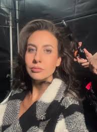 Nosso ator William Barbier (@williambarbierator), juntamente com Betty  Faria (@bettyfariaoficial)! Para Mercadão dos Óculos  @mercadaodosoculos_oficial! ✨👏🏽😎🤓 @luciana.casting @studio20films