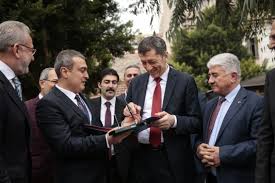 299,782 likes · 13,538 talking about this. Milli Egitim Bakani Ziya Selcuk Hatay Da Ziyaretlerde Bulundu Son Dakika Haberleri