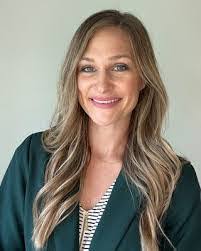 Kara Mosher's Instagram, Twitter & Facebook