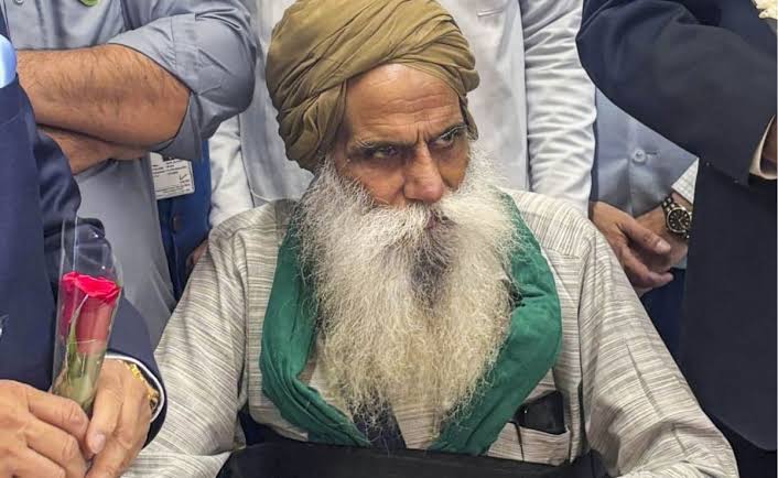 Jagjit Singh Dallewal: जगजीत सिंह डल्लेवाल ने किसानों की अपील पर खत्म की  भूख हड़ताल | Breaking News