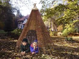 Spielzelt Tipi Ein Indianerzelt Fur Kinder Aus Weidengeflecht Mit Einer Hohe Von Ca 230 Cm Und Einem Durchmesser Garten Kaufen Kinder Spielhaus Kinder Garten