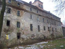 From opulent luxury hotels to kitschy boutique hotels, you can book your hotel room in dziwiszów at the. Dziwiszow Klasycystyczny Palac Thommana Zamki Rotmanka