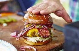 Burger fans get ready to feel those taste buds tingling! Burger Rezept Von Jamie Oliver Nachkochen Klassisch Und Vegan