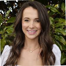 Megan Lepley's Instagram, Twitter & Facebook