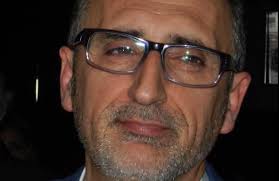 The police arrested arturo d'elia and antonio rossi who had both worked at leonardo, over their role in hacking 94 computers, 33 of which were located at the group's pomigliano plant. Ator Da Sic Antonio Cordeiro Diagnosticado Com Doenca Incuravel Que Lhe Vai Afetar A Fala