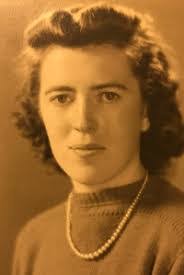 Phyllis Holden's Instagram, Twitter & Facebook