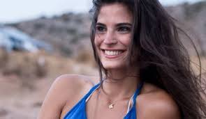 Η φωτογραφία της με μαγιό από τη συλλογή 5226. Aytes Einai Oi Diafhmiseis Poy Ekanan Gnwsth Thn Xristina Mpompa Vids Pagenews Gr