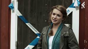Elle est l'auteure d'une série de romans policiers mettant en scène le personnage d'erica falck et de son. Omicidi Tra I Fiordi La Serie Tv Dai Romanzi Di Camilla Lackberg Youtube